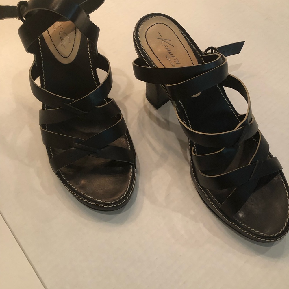 Kenneth Cole leather sandals.
